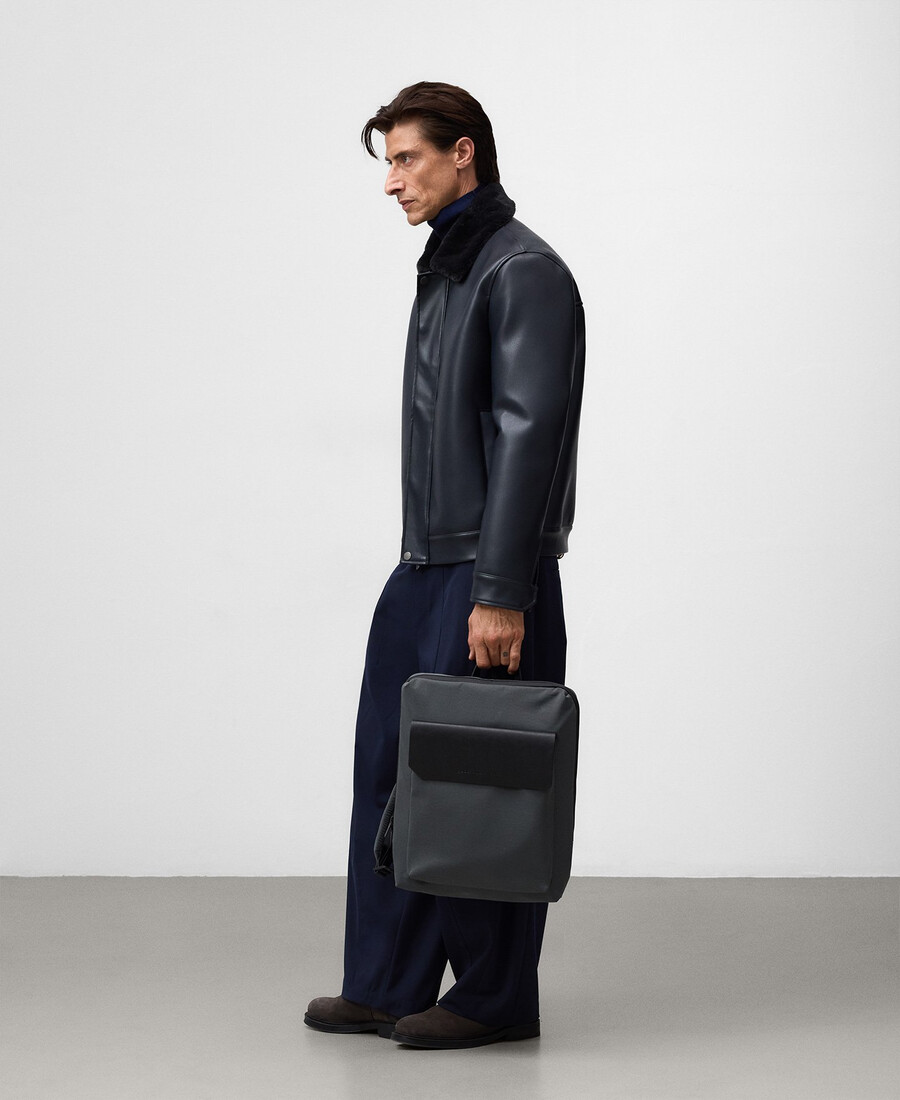 mochila compacta de nailon para hombre