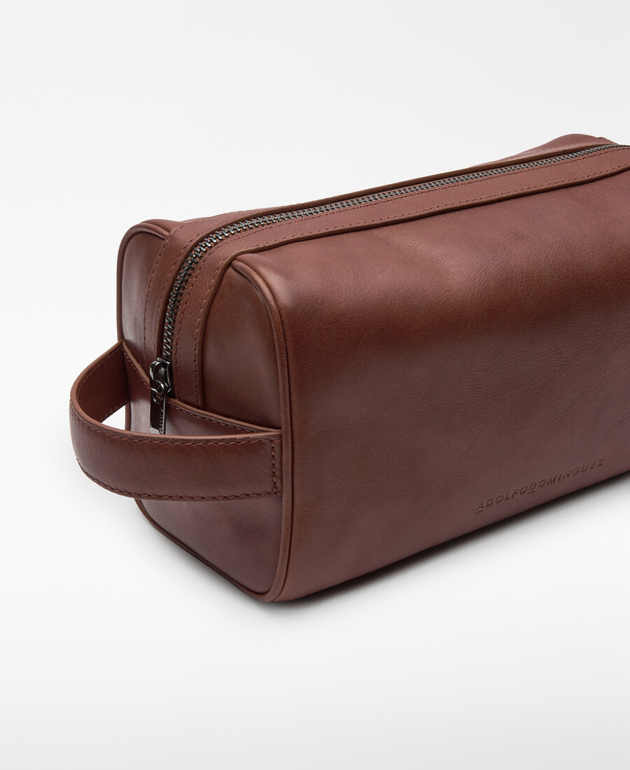 neceser rectangular de piel para hombre