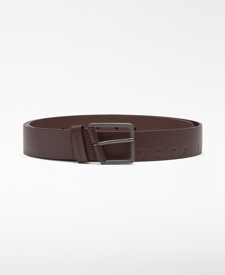cinturón de piel con logotipo grabado para hombre