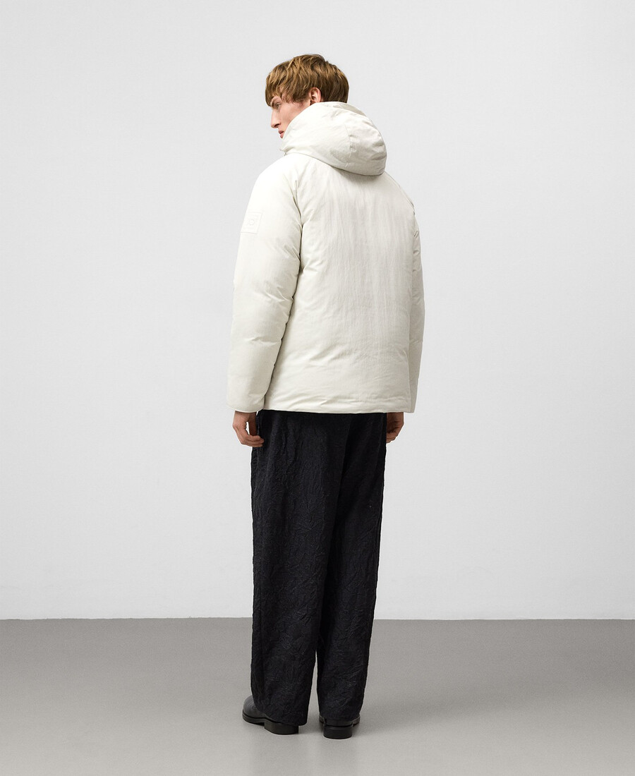 chaqueta corta acolchada con pliegues para hombre