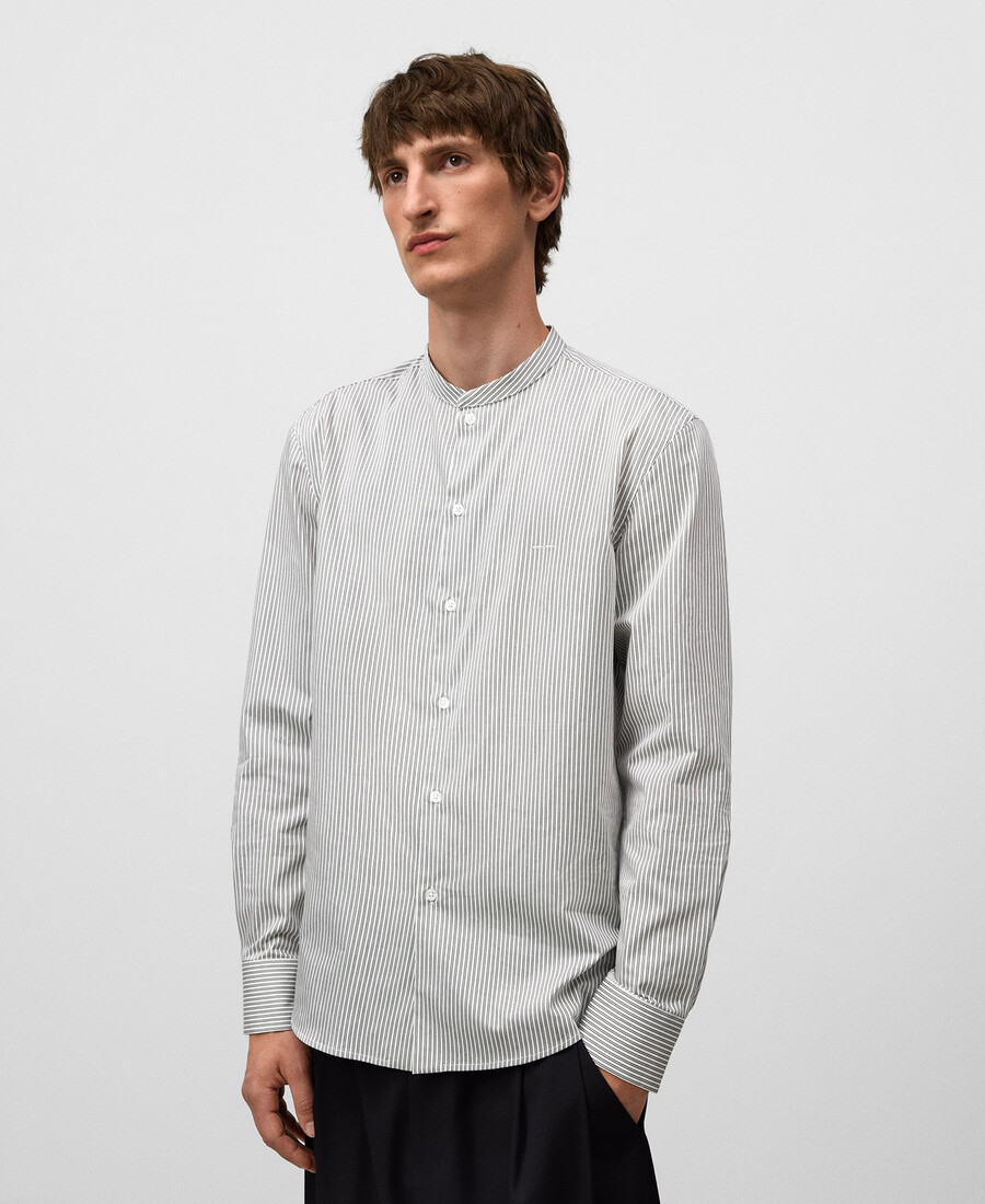 camisa de rayas verdes con cuello mandarín para hombre