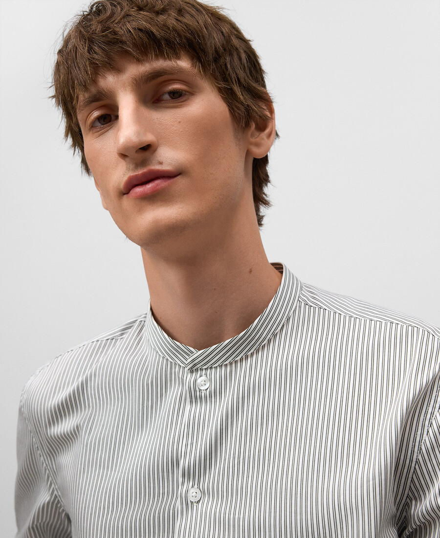 camisa de rayas verdes con cuello mandarín para hombre
