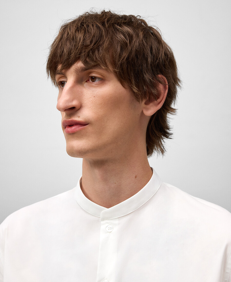 camisa de cuello mandarín de corte regular para hombre