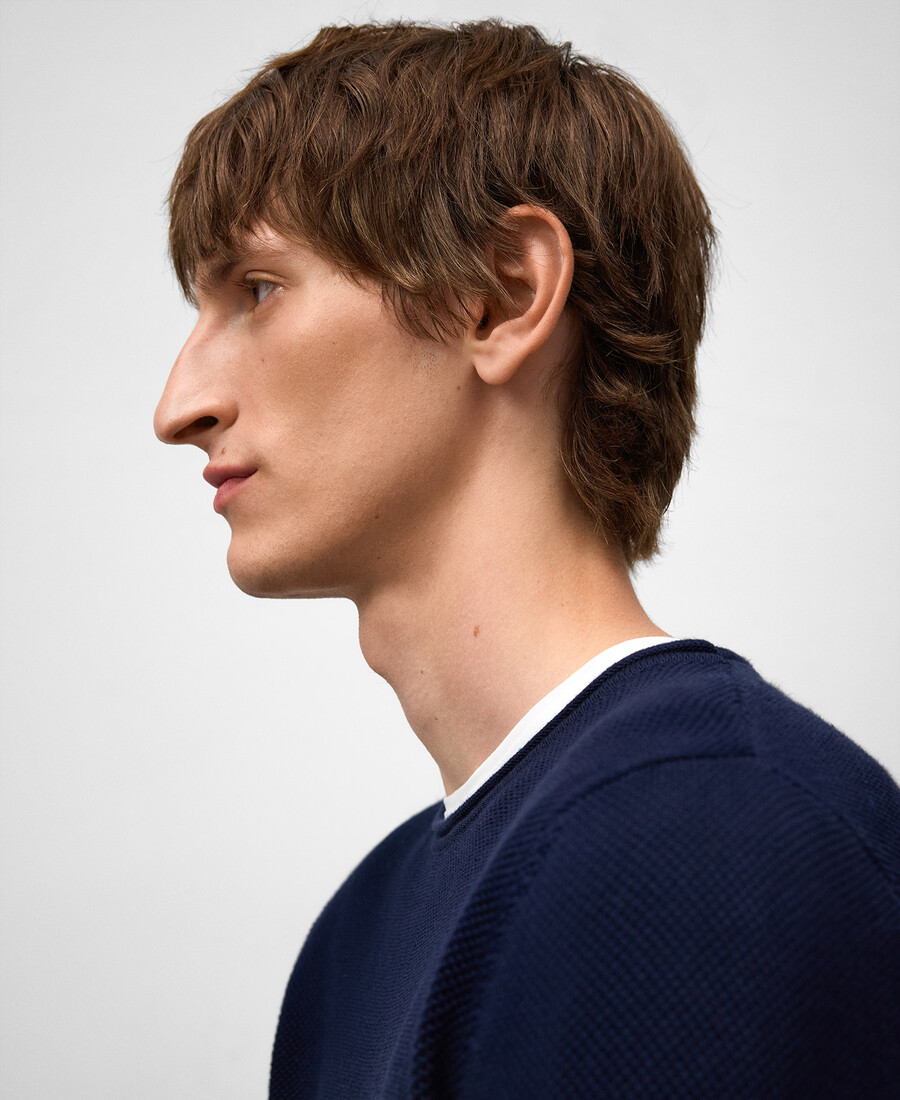 camiseta de punto estructurado con cuello vuelto para hombre