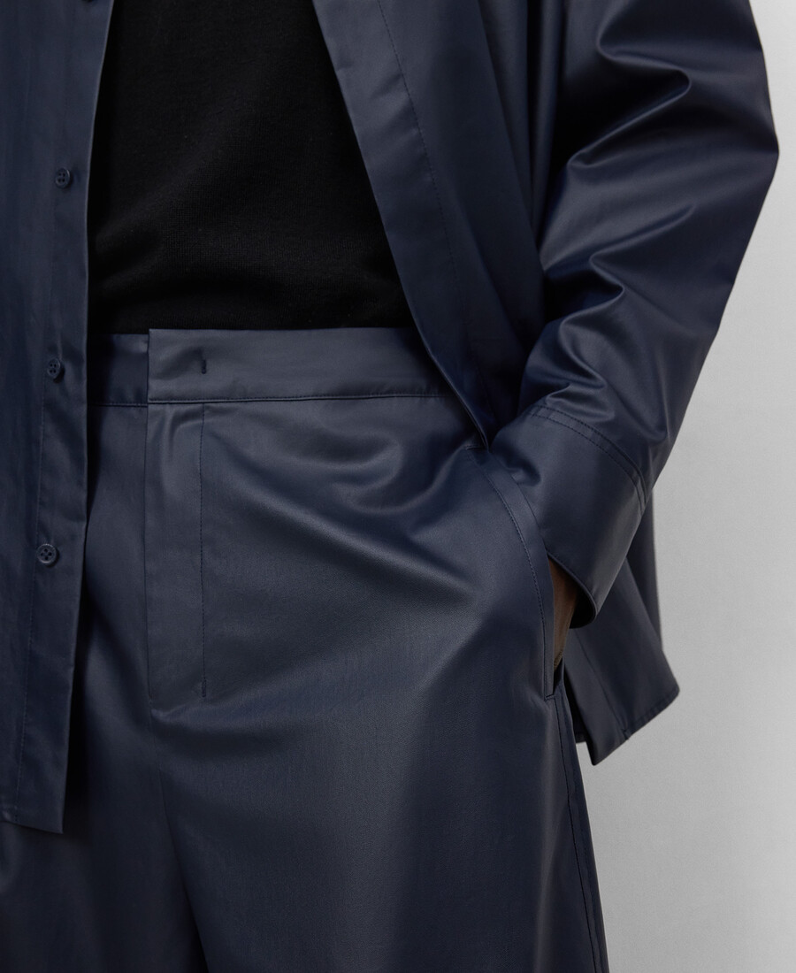 pantalón azul marino de corte barril para hombre
