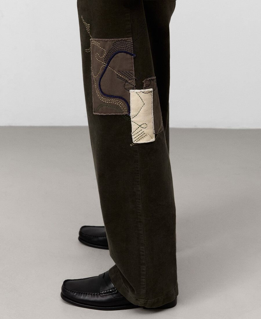 pantalón de pana bordado hombre
