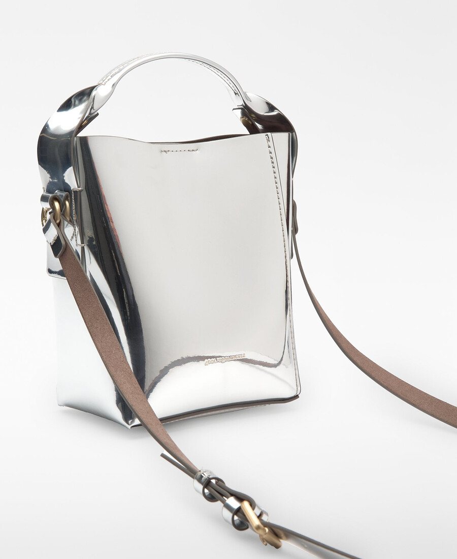 bolso cubo para mujer con acabado metalizado mica
