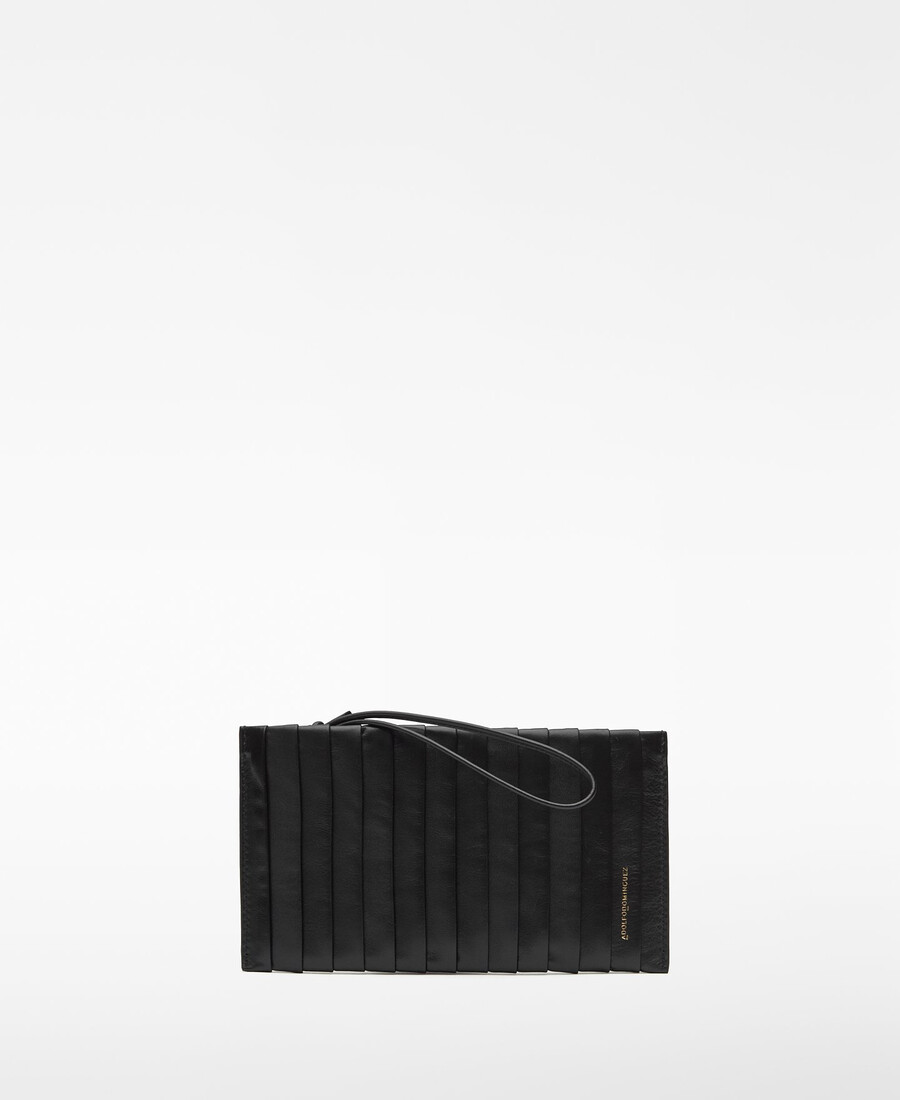 clutch rectangular plisado de piel para mujer
