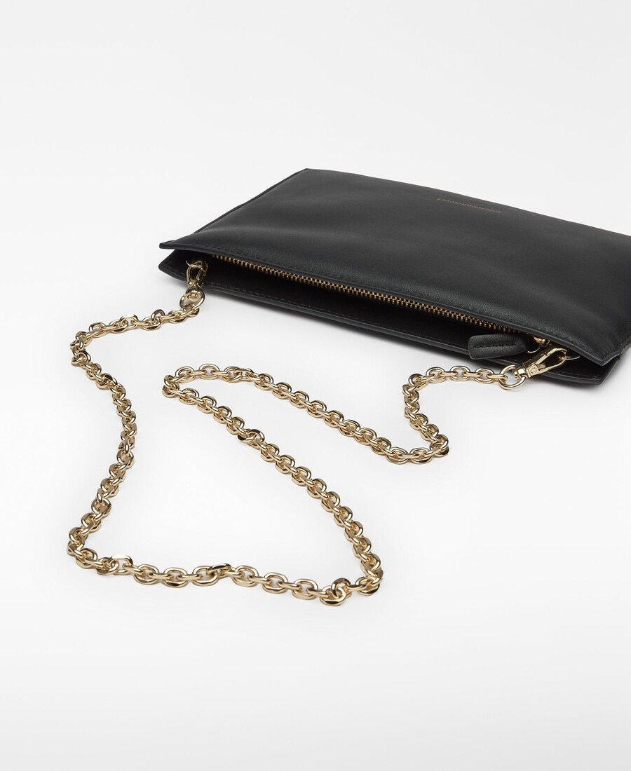 clutch acolchado de piel para mujer