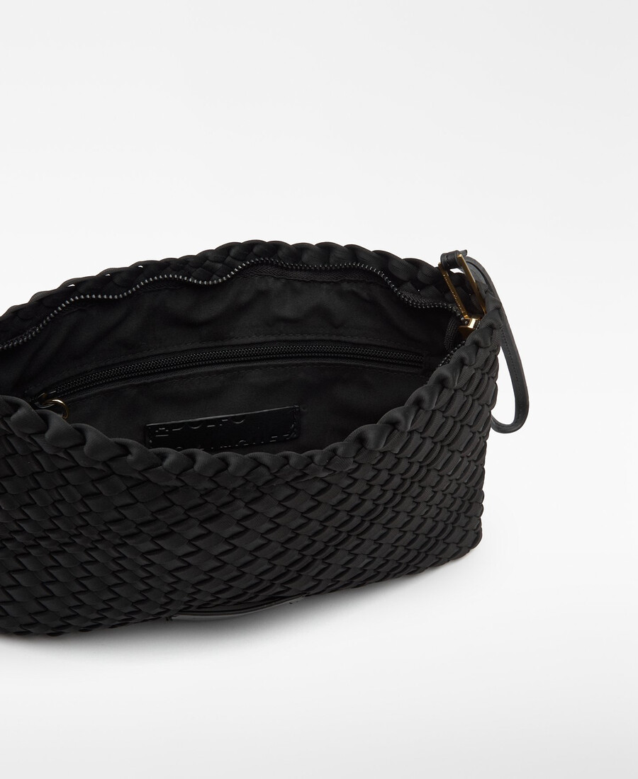 clutch de tela trenzada para mujer