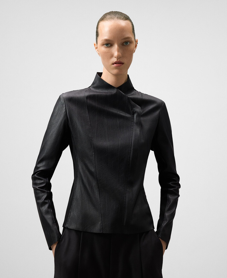 chaqueta biker de piel y no piel para mujer