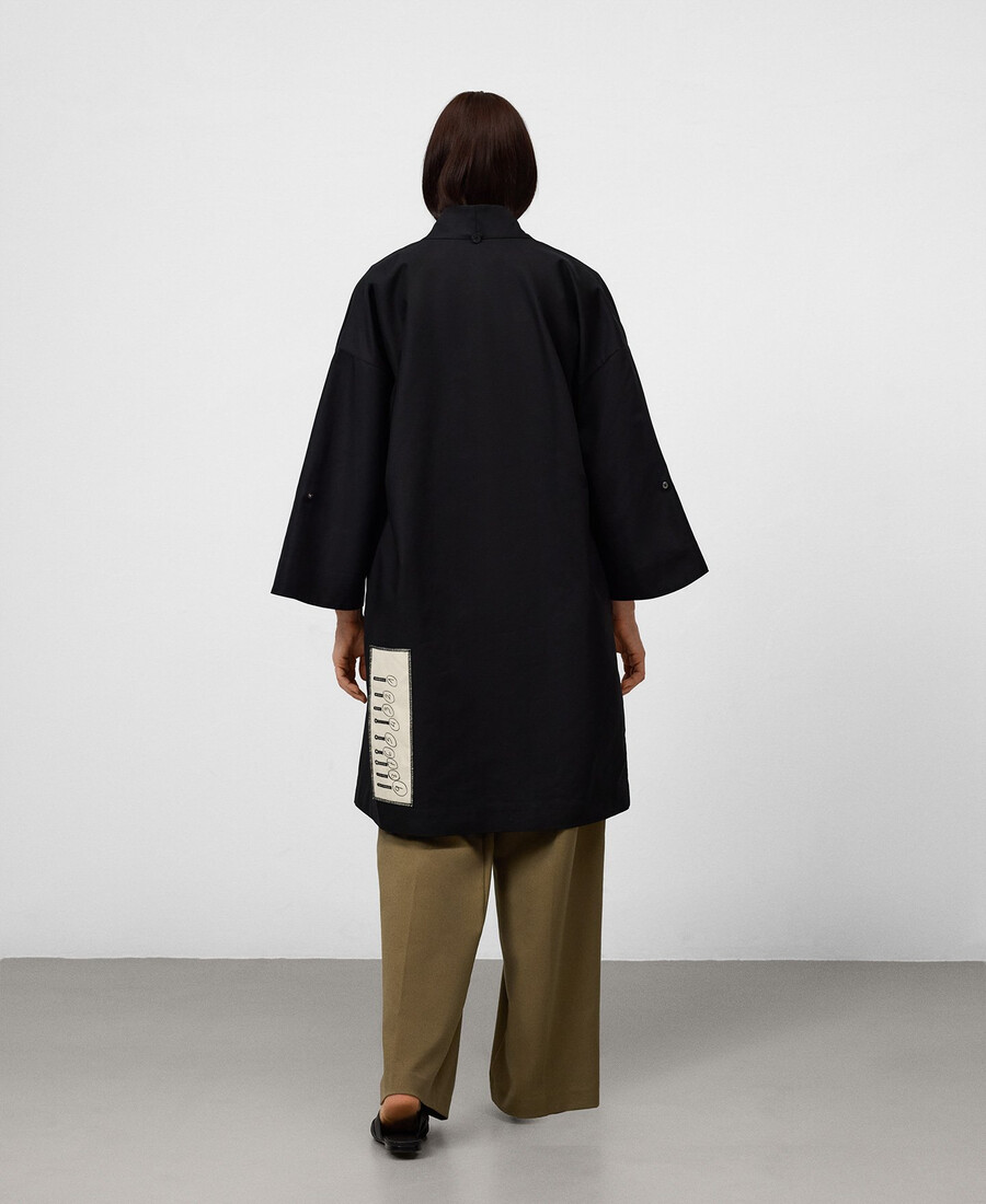 kimono con canesú extensible para mujer