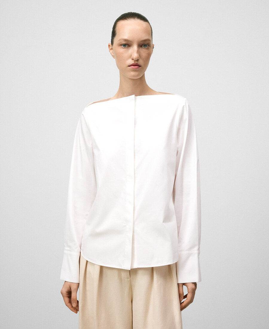 camisa de algodón con escote barco para mujer