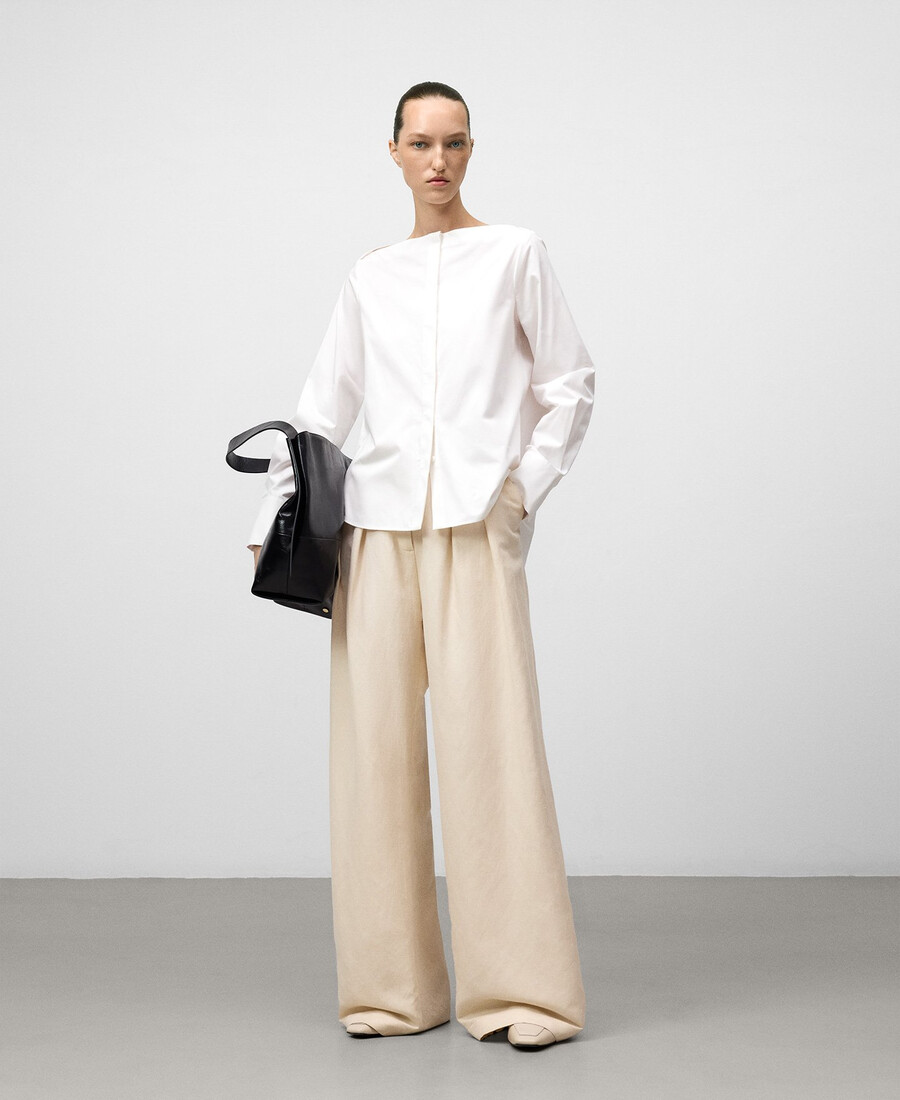 camisa de algodón con escote barco para mujer