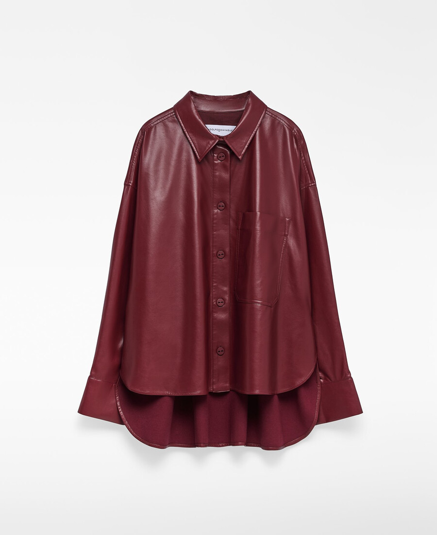 camisa roja de mujer de cuero y no cuero