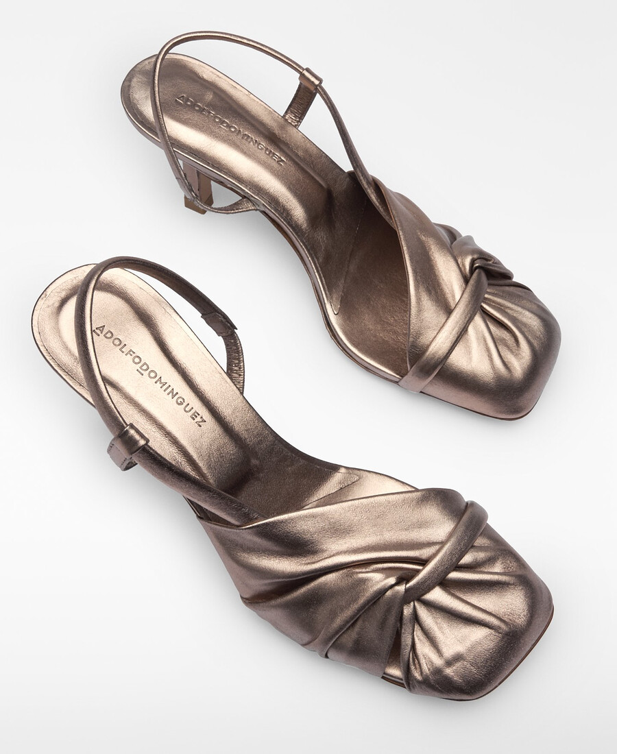 zapato de tacón mujer de piel fruncida