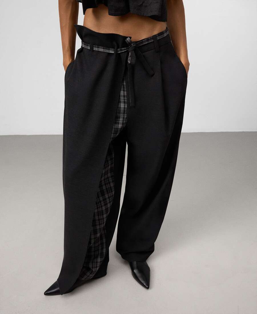 pantalón asimétrico combinado mujer