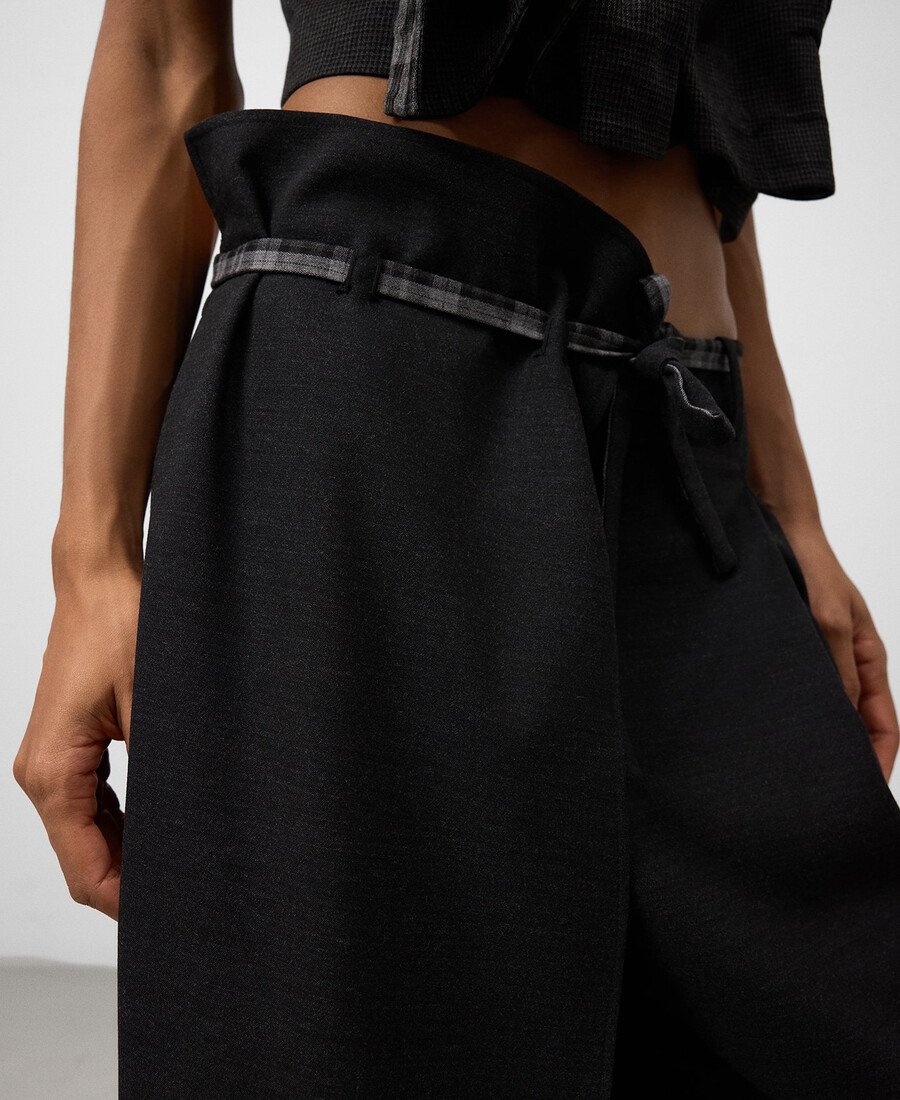 pantalón asimétrico combinado mujer